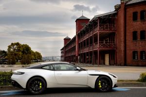 Aston Martin DB11 AMR 2018 года  (JP)